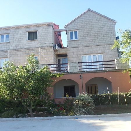 לומבארדה Apartments Sunce מראה חיצוני תמונה